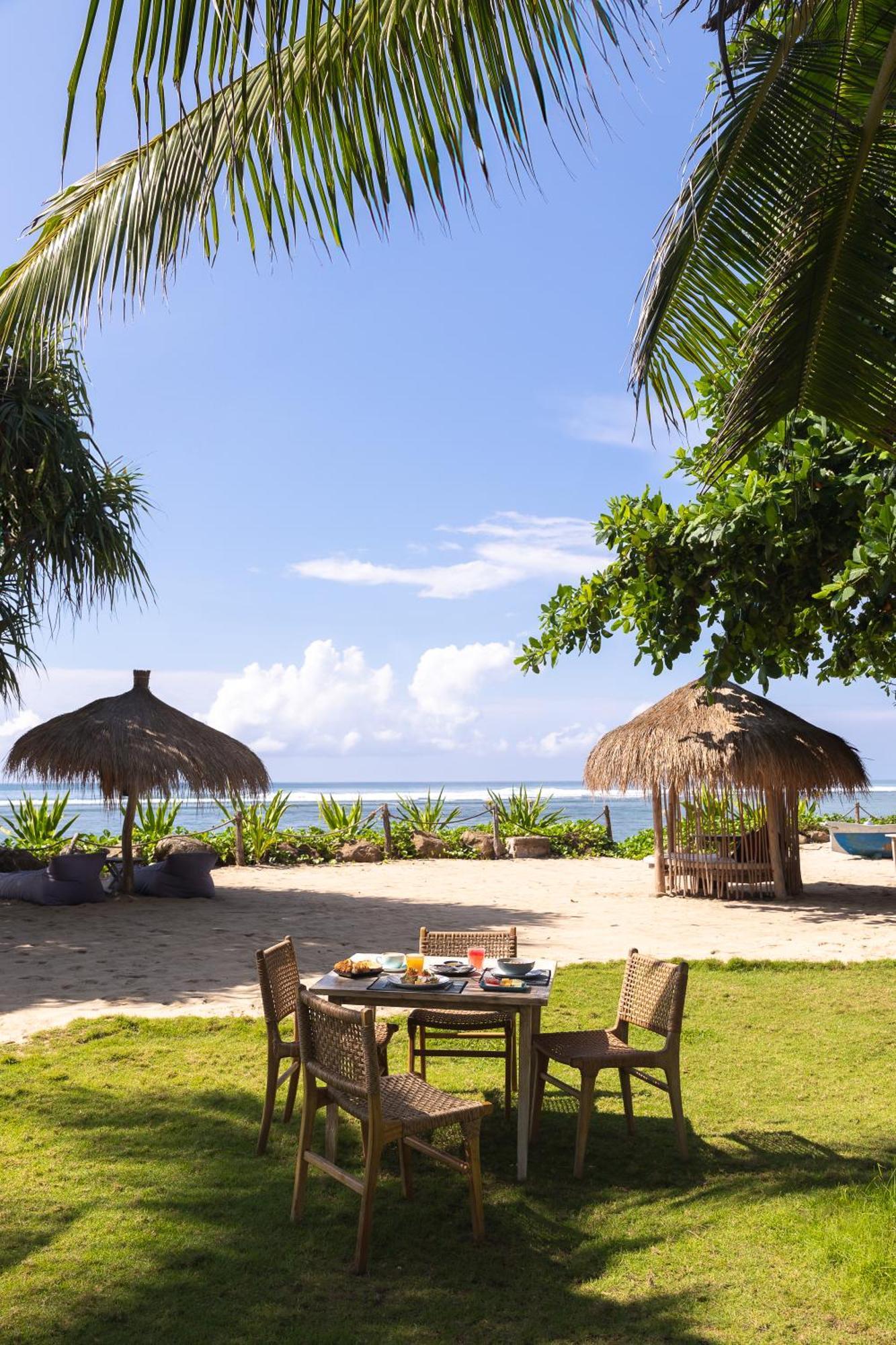 Segara Lombok Beach Resort เซอลงเบอลานัก ภายนอก รูปภาพ